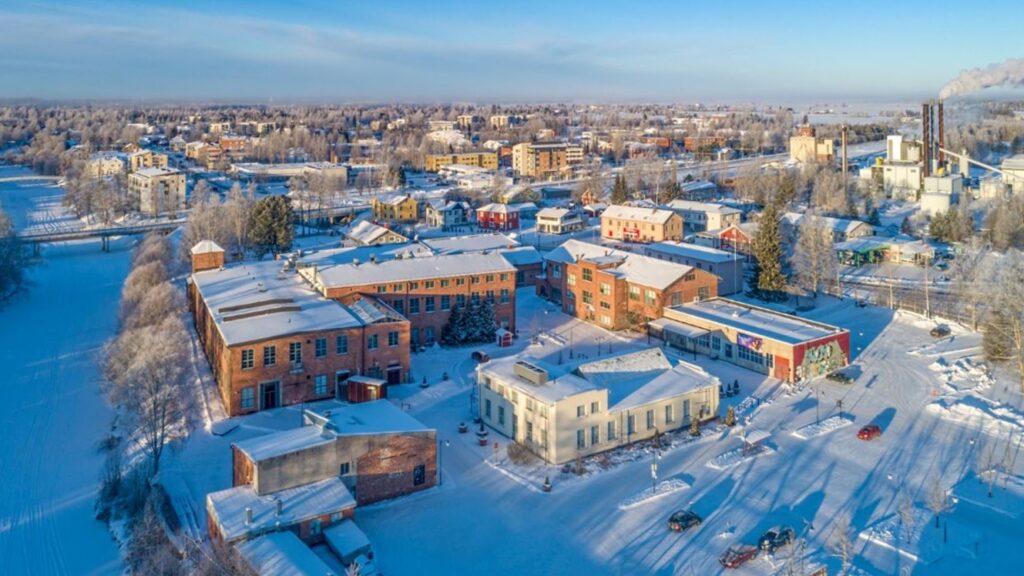 talvinen ilmakuva lapuan patruunatehtaasta